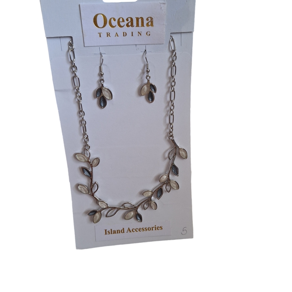 Oceana Trading Island Accessories Twist Gray Leaves Necklace & Earring Set - NEW